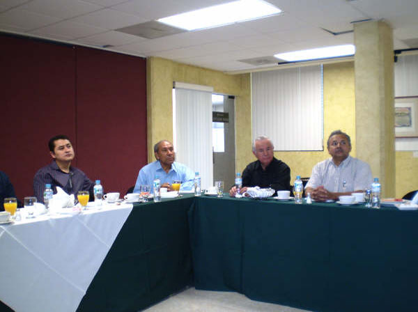 008_junta_sala_de_desarrollo_en_fime_23-05-07c