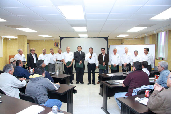 1_entrega_de_diplomas_20_02_10-6