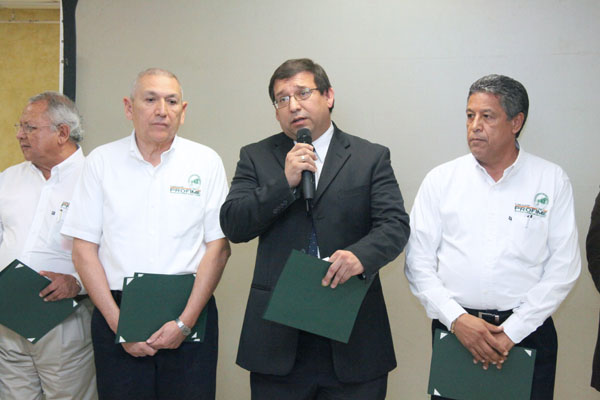 1_entrega_de_diplomas_20_02_10-8